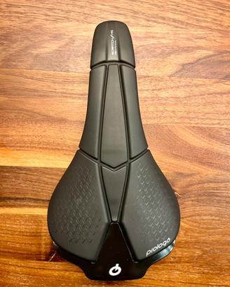 Sella Prologo Scratch M5 Tirox + Tool Box Merida