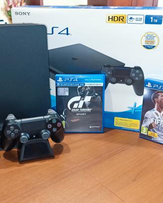 PlayStation 4 slim 1Tb + 2 DualShock 4