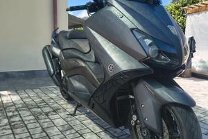 SCOOTER TMAX  530