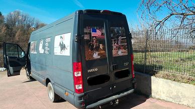 Furgone IVECO Daily 35C12passo lungo gancio traino