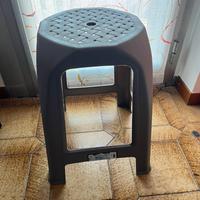 Sgabellino in plastica