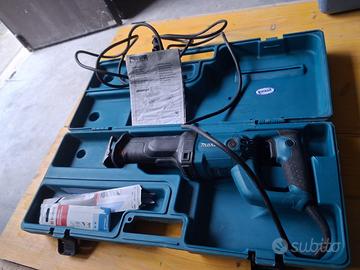 MAKITA JR3050T Seghetto Dritto 28MM 1010W
