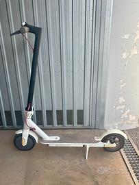 Monopattino elettrico Xiaomi Mi M365