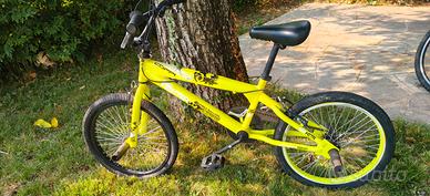 bici bmx coppi street fighter gialla fluo