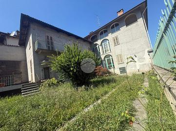 4 LOCALI A GASSINO TORINESE