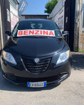 Lancia Ypsilon 1.2 69 CV 5 porte Elefantino