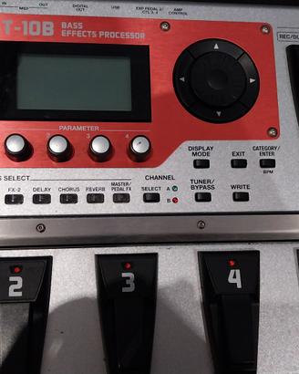 Pedaliera BOSS GT10B + flight case Stagg