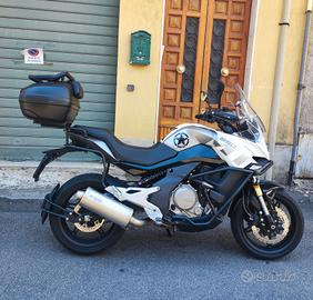CF MOTO 650 MT