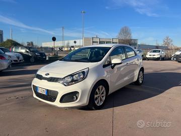 Kia Rio 1.4 CRDi 5p. Cool