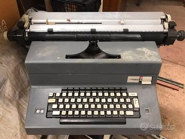 Macchina da scrivere elettrica professionale 