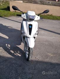 piaggio medley 125