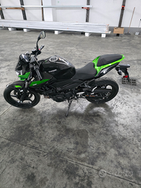 Moto kawasaki z 400