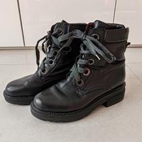 Stivaletti anfibi Carmens in pelle morbida n. 38