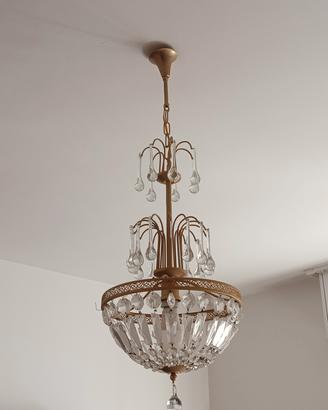 Lampadario a gocce di cristallo