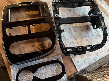 Scocca autoradio originale Clio serie 4