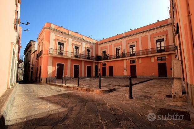 Casarano appartamento centro storico arredato