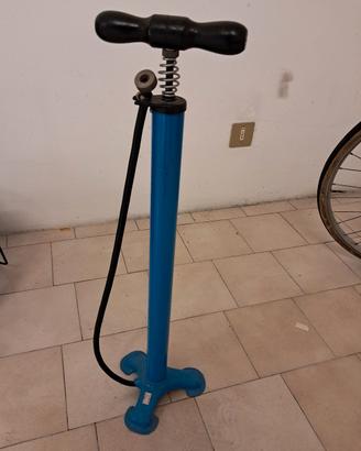Pompe à Vélo Vintage En Alluminium – Modèle Course Rétro (occasion)