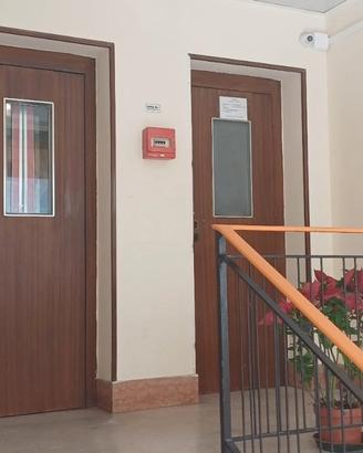Luminoso ufficio con doppia esposizione U/7