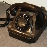 Telefono da tavolo vintage in bachelite nera