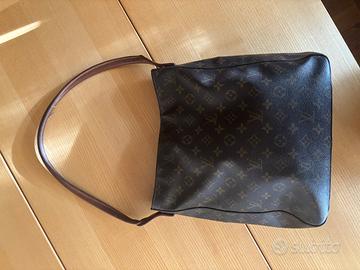 Louis Vuitton Looping MM Monogram Canvas