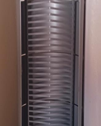 Porta CD a torre girevole, 85 posti.