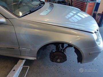 Parafango destro MERCEDES-BENZ CLK del 2003