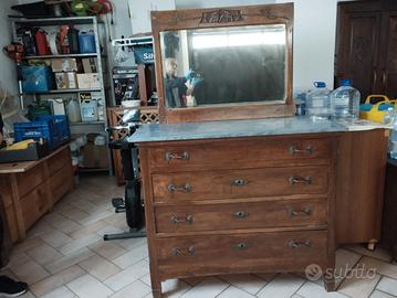 Comò vintage con specchiera e marmo
