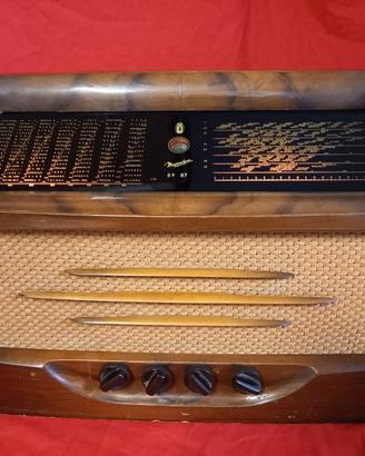 Radio d'epoca anni 40 MAGNADYNE SV87 modificata