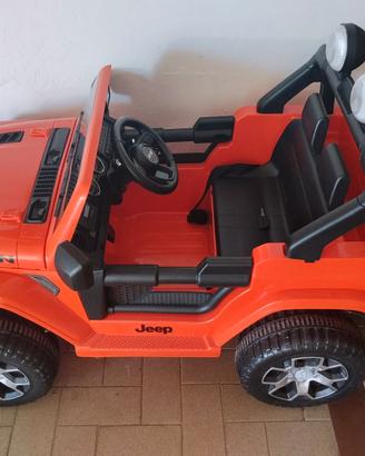 Auto jeep elettrica per bambini funzionante