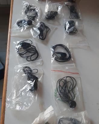 15 auricolari monocassa neri