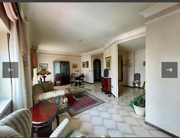 Appartamento Mq.132 ,5 vani viale Sicilia Caltani