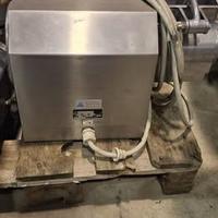 GRATTUGIA ELETTRICA PER PANE E FORMAGGIO