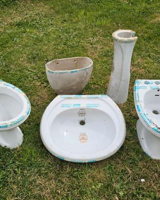 Sanitari bagno nuovi + vasca smaltata – nuovi