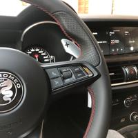 Alfa Stelvio rosso edizione