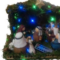 presepe fatto a mano con con stat. thun .completo.