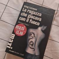 Libro La ragazza che giocava con il fuoco