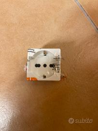 Presa schuko bianca Gewiss system