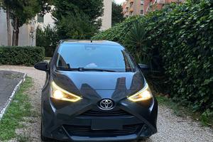 TOYOTA AYGO 1.0 X-PLAY 5 PORTE - 2020 - 28.000km