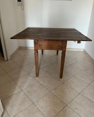 Tavolo rustico