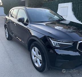 Volvo XC40 T2 Essential manuale