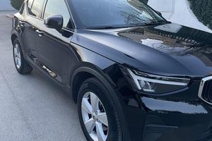 Volvo XC40 T2 Essential manuale