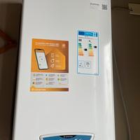 Caldaia murale istantanea a condensazione