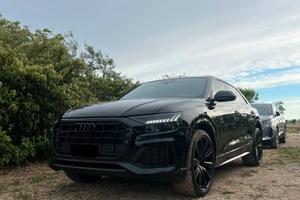 Audi Q8 50