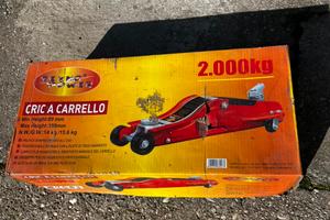 Cric a carrello per auto