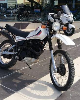 Yamaha XT 550