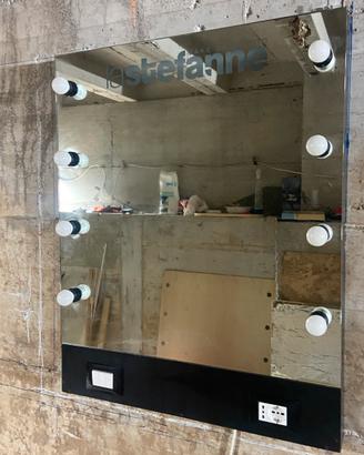 Specchio make-up
