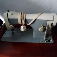 Macchina x cucire Necchi
