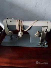 Macchina x cucire Necchi