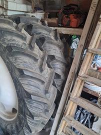 ruote complete di cerchio x trattore 13.6R38