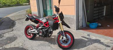 Aprilia dorsoduro 750 factory 